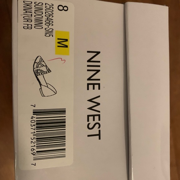 Nine West Flats - Picture 2 of 2